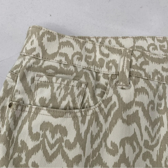 Chicos 3 Pants Crop XL/16 White Tan Print Pockets Front Zip Stretch Casual Work - Picture 6 of 11